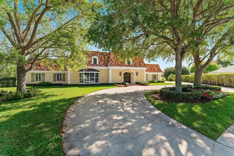 1132 Country Club Dr, North Palm Beach, FL 33408