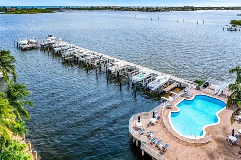 124 Harbors Way, Boynton Beach, FL 33435