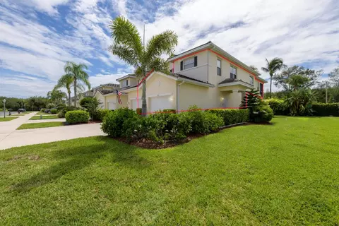 601 Southstar Dr, Fort Pierce, FL 34949