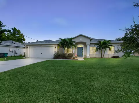 5715 NW Cullom Ct, Port Saint Lucie, FL 34986