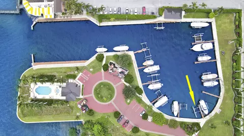 1405 NE Indian River Dr, Jensen Beach, FL 34957