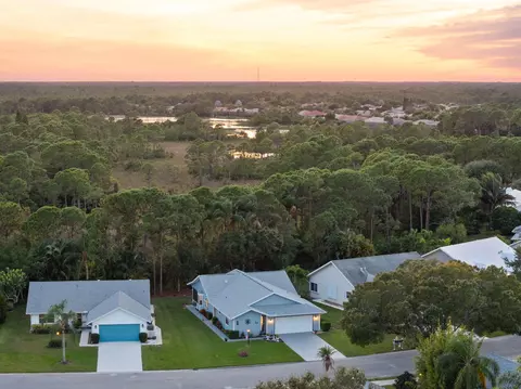 3822 SE Canvas Back Pl, Stuart, FL 34997