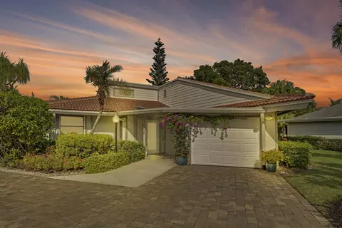 13886 Whispering Lks, Palm Beach Gardens, FL 33418