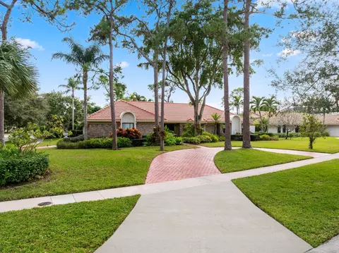 20816 Pinar Trl, Boca Raton, FL 33433