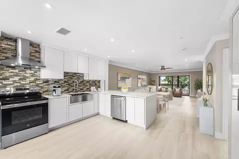 18 Stratford Dr E #F, Boynton Beach, FL 33436