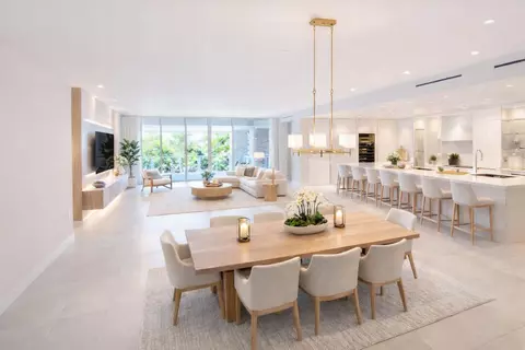 220 SE Mizner Blvd #305, Boca Raton, FL 33432