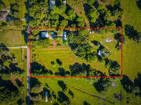 250 NW 98th St, Okeechobee, FL 34972