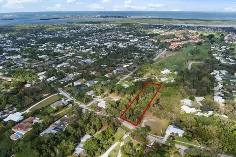 4975 SE Manatee Cove Rd, Stuart, FL 34997 photo 3