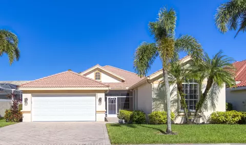 648 SW Lake Charles Cir, Port Saint Lucie, FL 34986