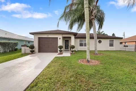 3071 SE Wake Rd, Port Saint Lucie, FL 34984