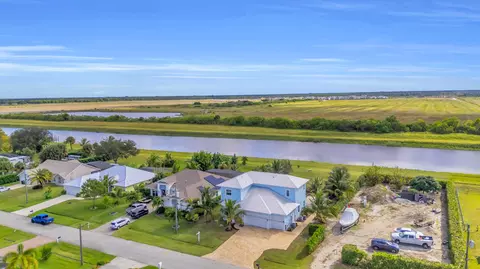 379 SW South Quick Cir, Port Saint Lucie, FL 34953