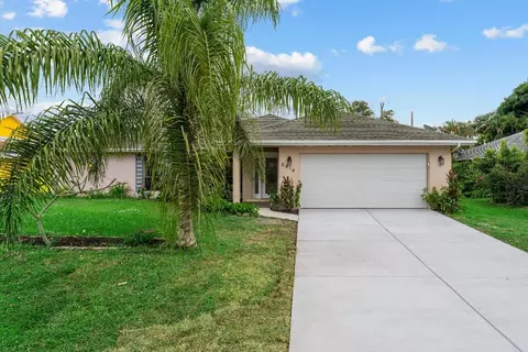 2814 SE Pace, Port Saint Lucie, FL 34984