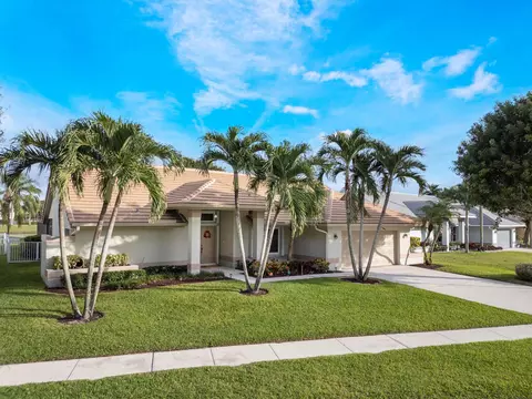6840 Wedgewood Village Ct, Lake Worth, FL 33463
