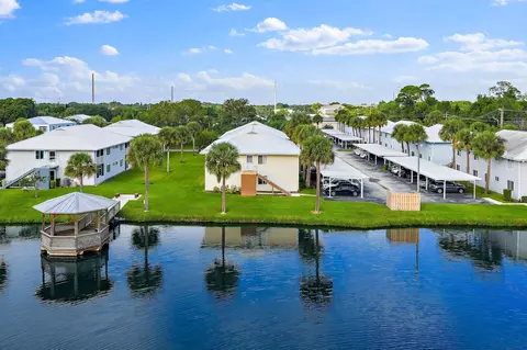 212 SE Village Dr #212, Port Saint Lucie, FL 34952