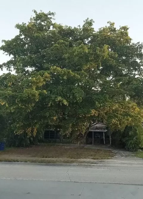1363 NE 181 St, North Miami Beach, FL 33162