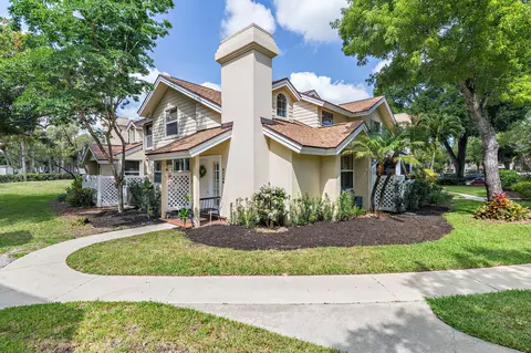 8110 Oakton Ct #10B, Lake Clarke Shores, FL 33406