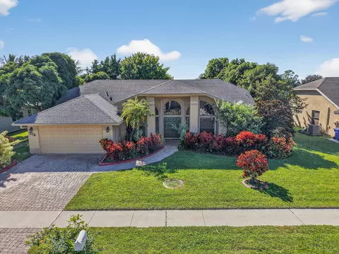 172 Monterey Way, Royal Palm Beach, FL 33411