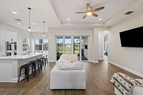 15121 Goldfinch, The Acreage, FL 33470