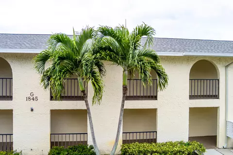 1845 Cobia Dr #104, Vero Beach, FL 32960