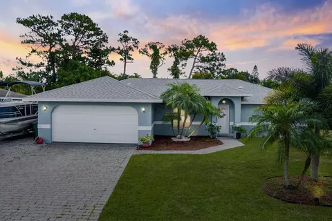 106 SE Crosspoint Dr, Port Saint Lucie, FL 34983