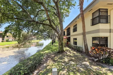2881 Carambola Cir S #2072, Coconut Creek, FL 33066