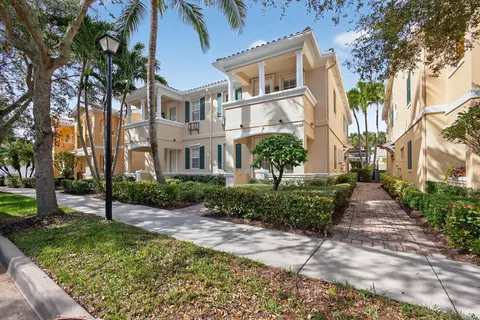 1685 Jeaga Dr, Jupiter, FL 33458