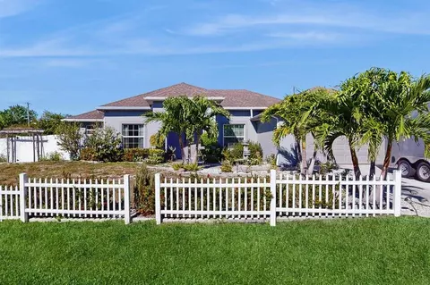 2398 SE Rich St, Port Saint Lucie, FL 34984