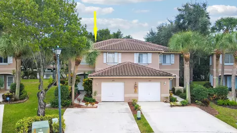 4979 Pinemore Ln, Lake Worth, FL 33463
