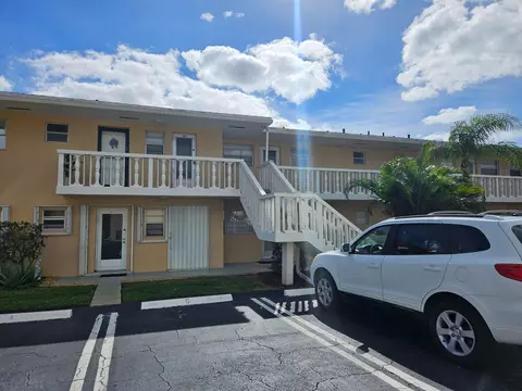 2182 NE 1st Way #202, Boynton Beach, FL 33435