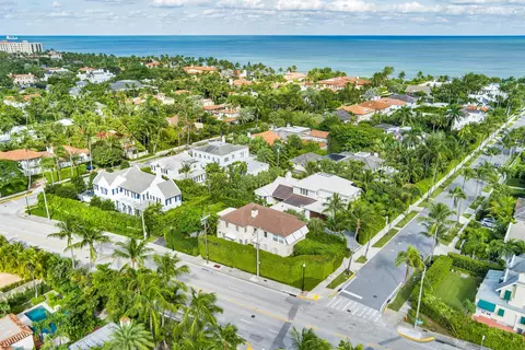 215 S County Rd, Palm Beach, FL 33480