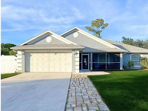 517 NW Sherbrooke Ave, Port Saint Lucie, FL 34983