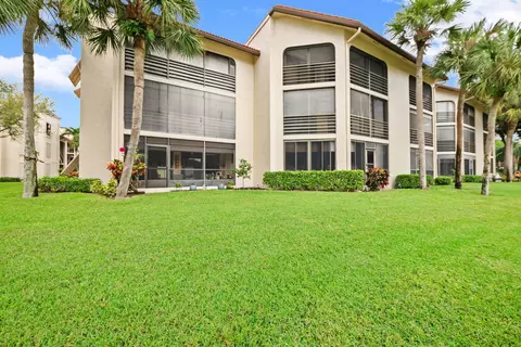 10092 Cedar Point Blvd #205, Boynton Beach, FL 33437