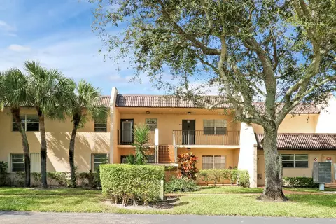 120 Lake Constance Dr, West Palm Beach, FL 33411