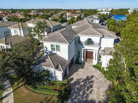13965 Willow Cay Dr, Juno Beach, FL 33408