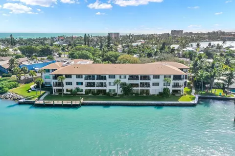1630 Seaway Dr #106, Fort Pierce, FL 34949
