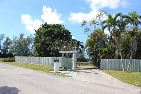 4981 Serafica Dr, Lake Worth, FL 33461