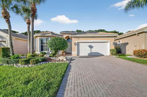 7411 Maple Ridge Trl, Boynton Beach, FL 33437