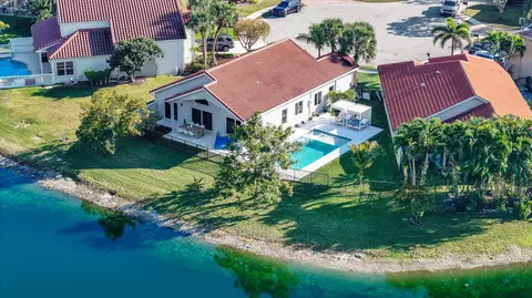 21767 Philmont Ct, Boca Raton, FL 33428