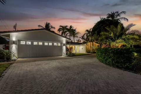 2400 NE 45th St, Lighthouse Point, FL 33064