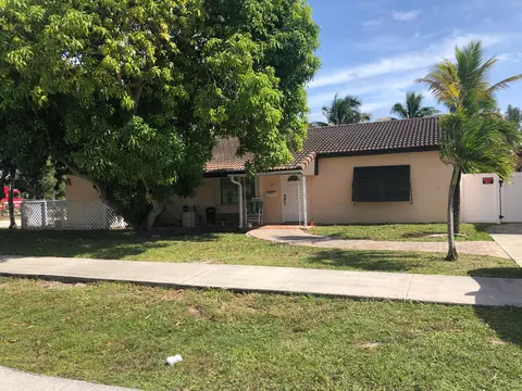 118 NW 4th St, Boynton Beach, FL 33435
