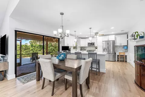 6194 Brandon St, Palm Beach Gardens, FL 33418