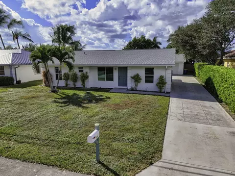 18942 SE Hillcrest Dr, Jupiter, FL 33469