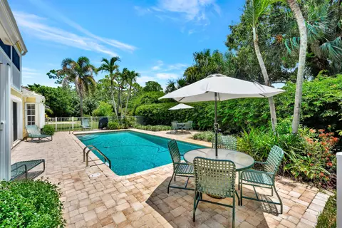 Exterior - 3360 SE Golf Trl, Stuart, FL 34997 photo 6 of 10