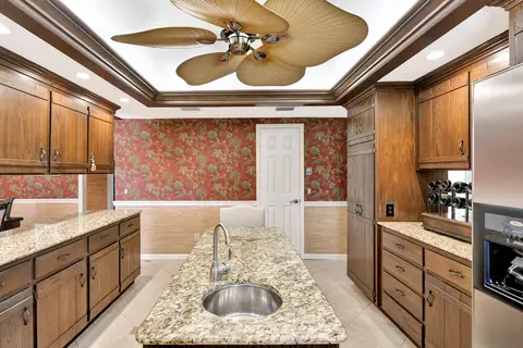 Kitchen - 3360 SE Golf Trl, Stuart, FL 34997 photo 4 of 4