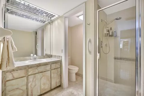 Bath - 3360 SE Golf Trl, Stuart, FL 34997 photo 1 of 5
