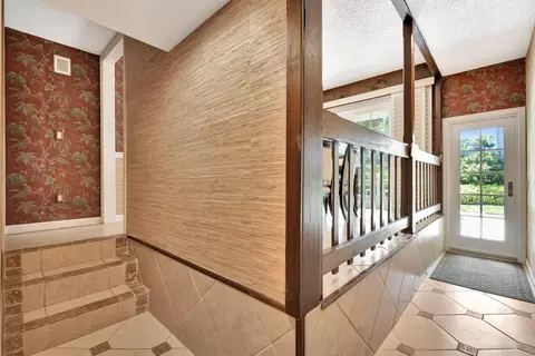 Entry Way - 3360 SE Golf Trl, Stuart, FL 34997 photo 3 of 6