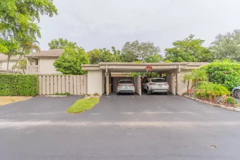 520 Deer Creek Wildwood Ln E, Deerfield Beach, FL 33442