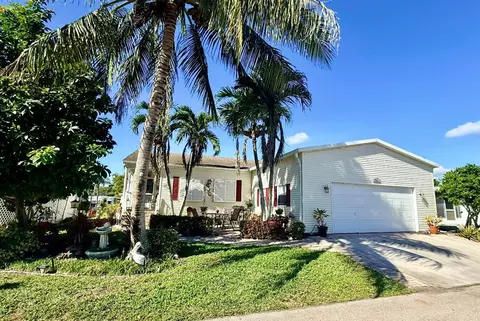 6403 Birch Ln, Lantana, FL 33462