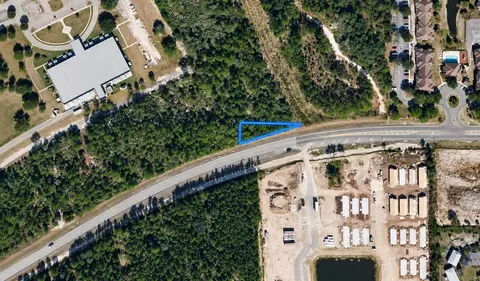 6883 St Johns Ave, Palatka, FL 32177