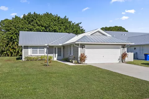 6760 SE Lillian Ct, Stuart, FL 34997